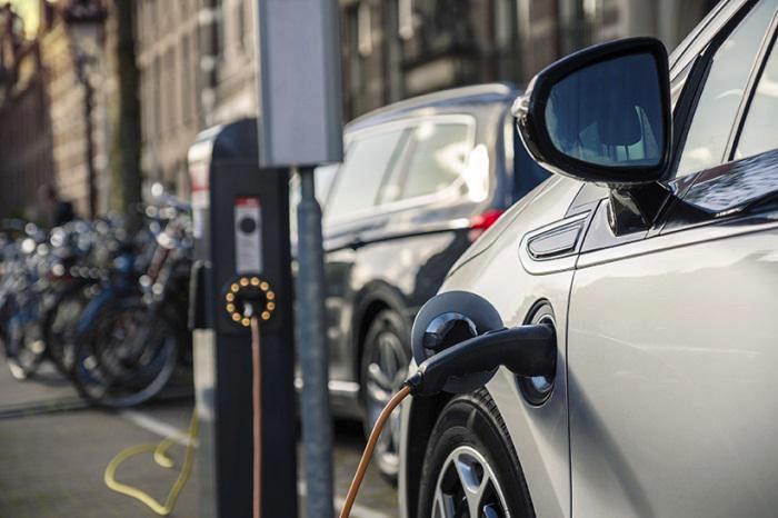 Polska miedź napędza elektromobilność
