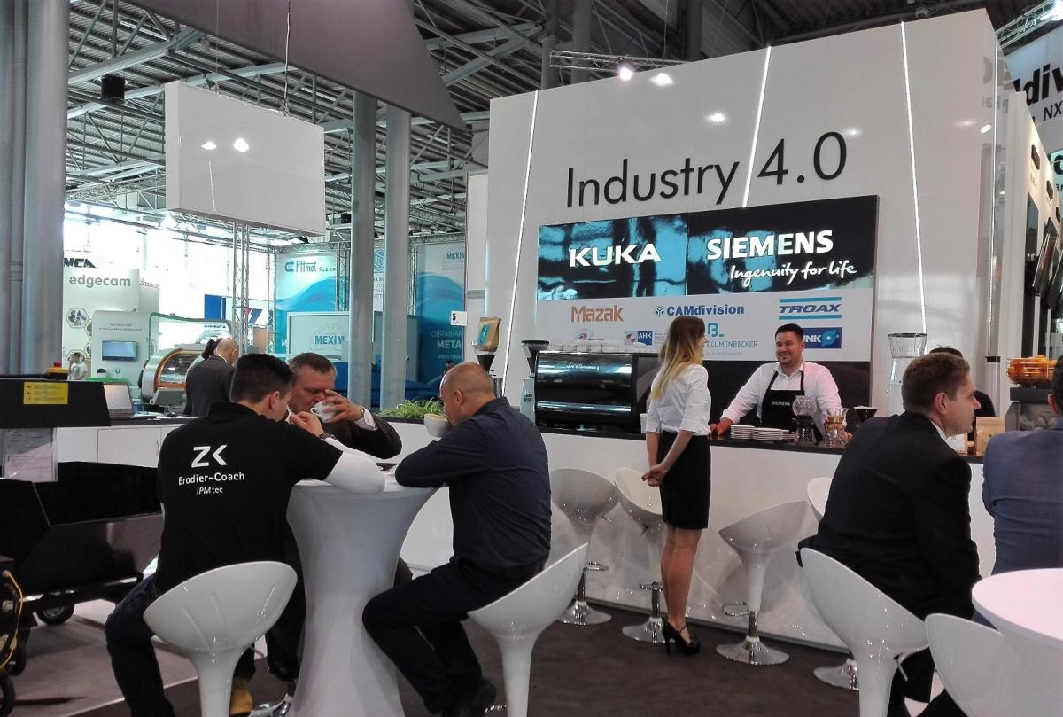 SIEMENS i KUKA na Mach-Tool 2017