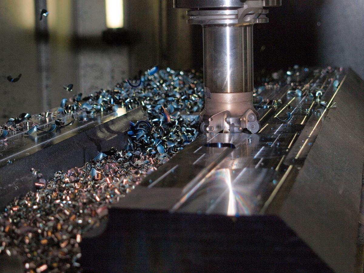 Omikron przejmuje kolejną firmę z branży metalowej
