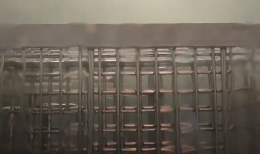 Popularne metody mycia przemysłowego i odtłuszczania detali